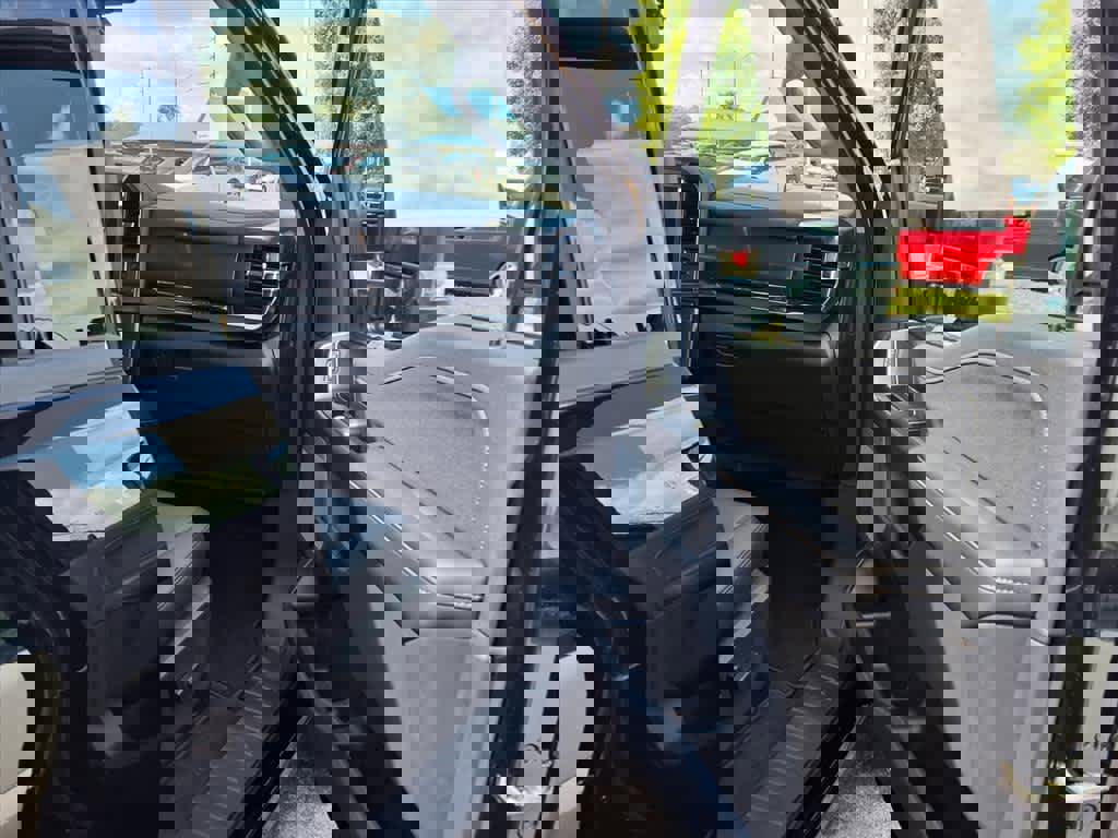 New 2026 Ford F350 Lariat image 23