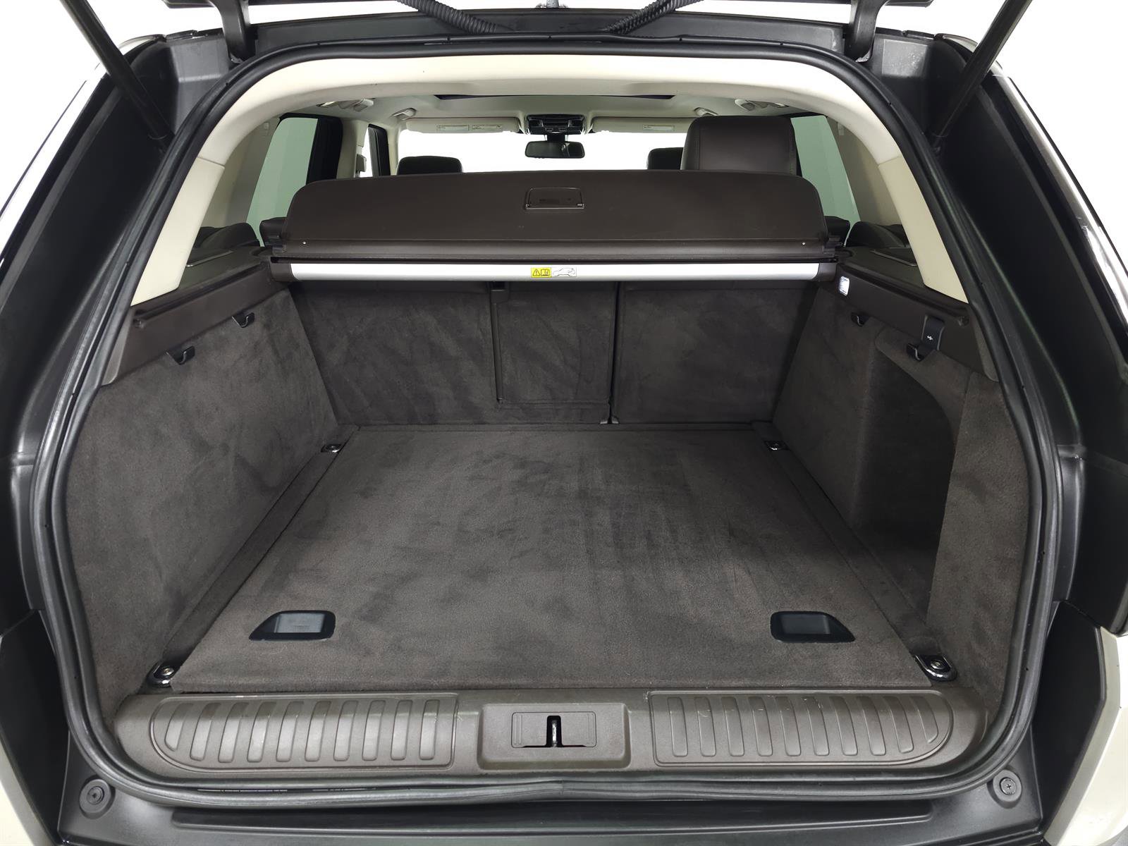 Used 2016 Land Rover Range Rover Sport HSE image 7