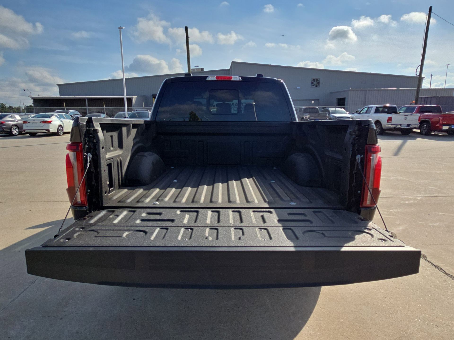 Used 2025 Ford F150 Lariat w/ Equipment Group 501A Mid AWD/4WD image 29