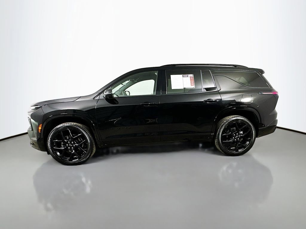 Used 2025 Chevrolet Traverse RS w/ LPO, Cargo Package image 5