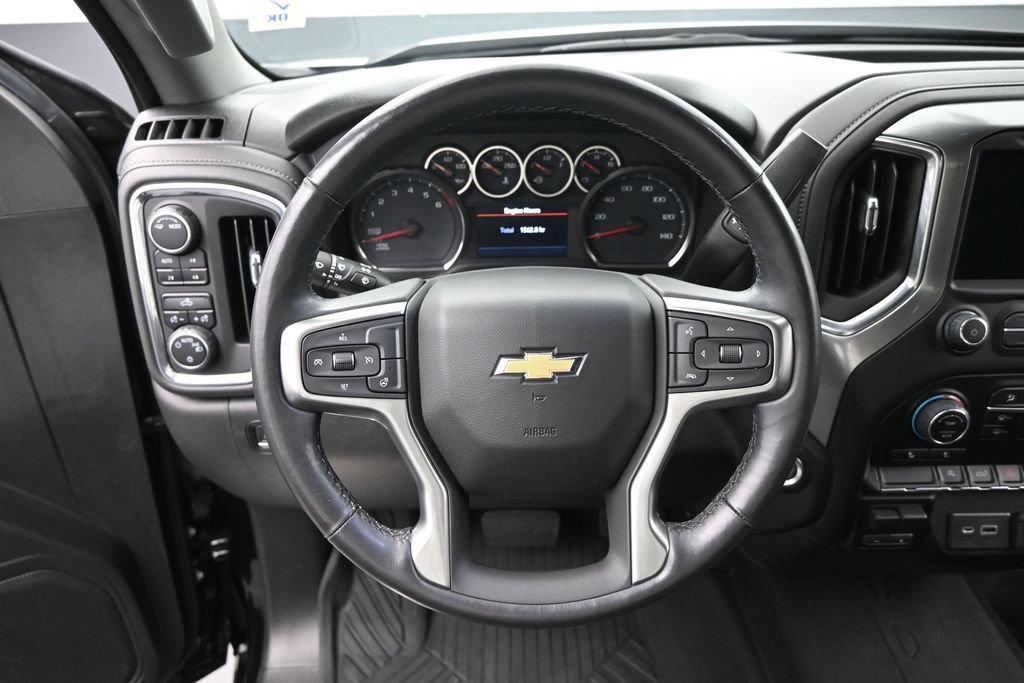 Used 2021 Chevrolet Silverado 1500 LT AWD/4WD image 15