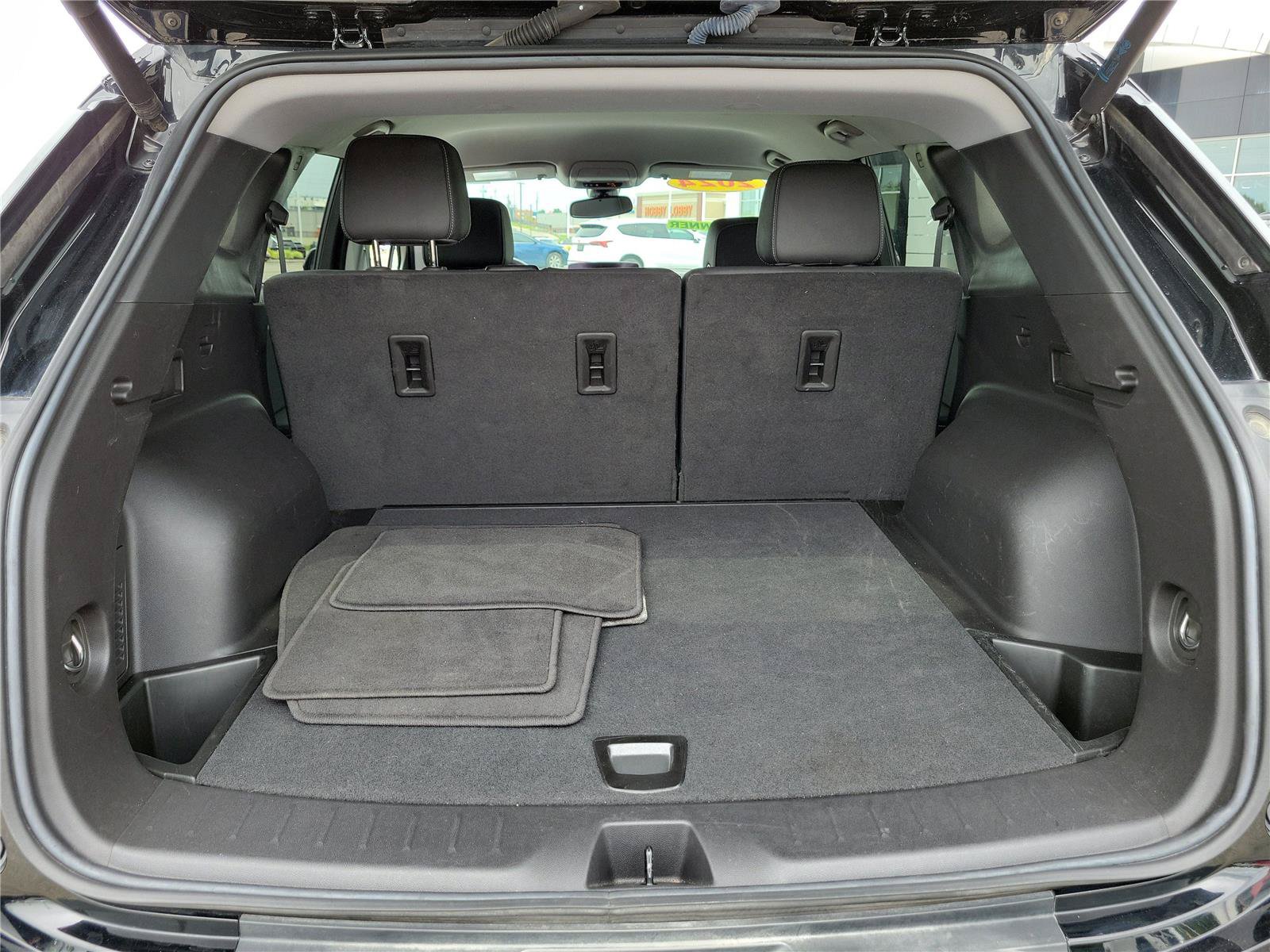 Used 2024 Chevrolet Blazer LT FWD image 8