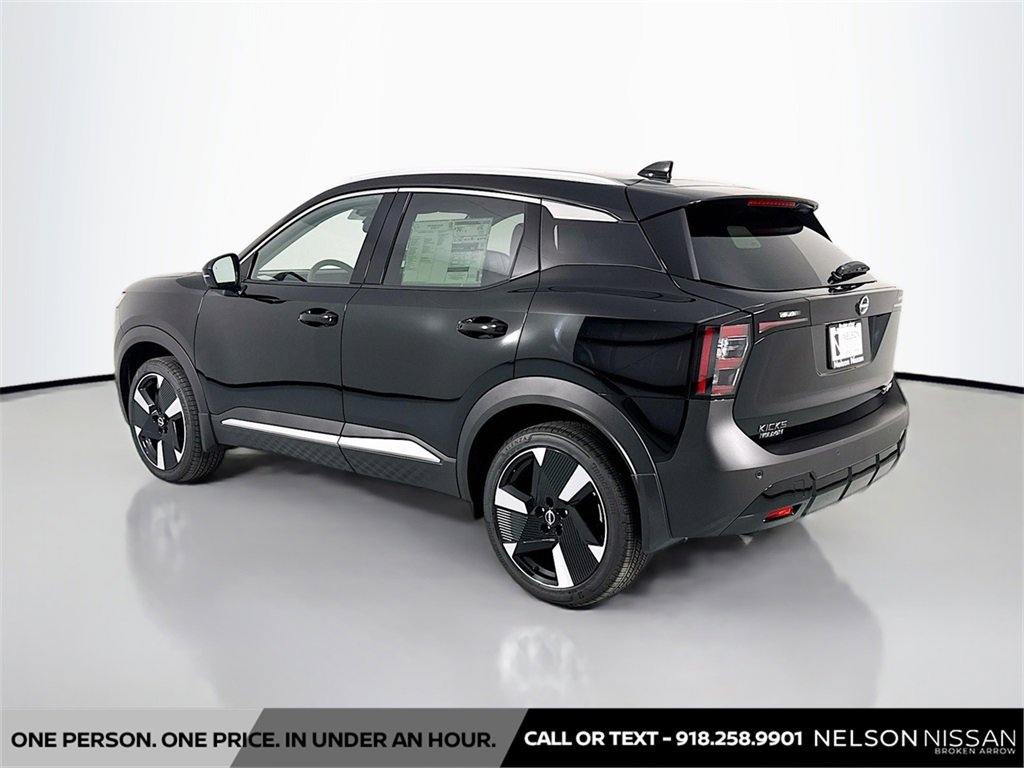 New 2025 Nissan Kicks SR w/ SR Premium Package image 7