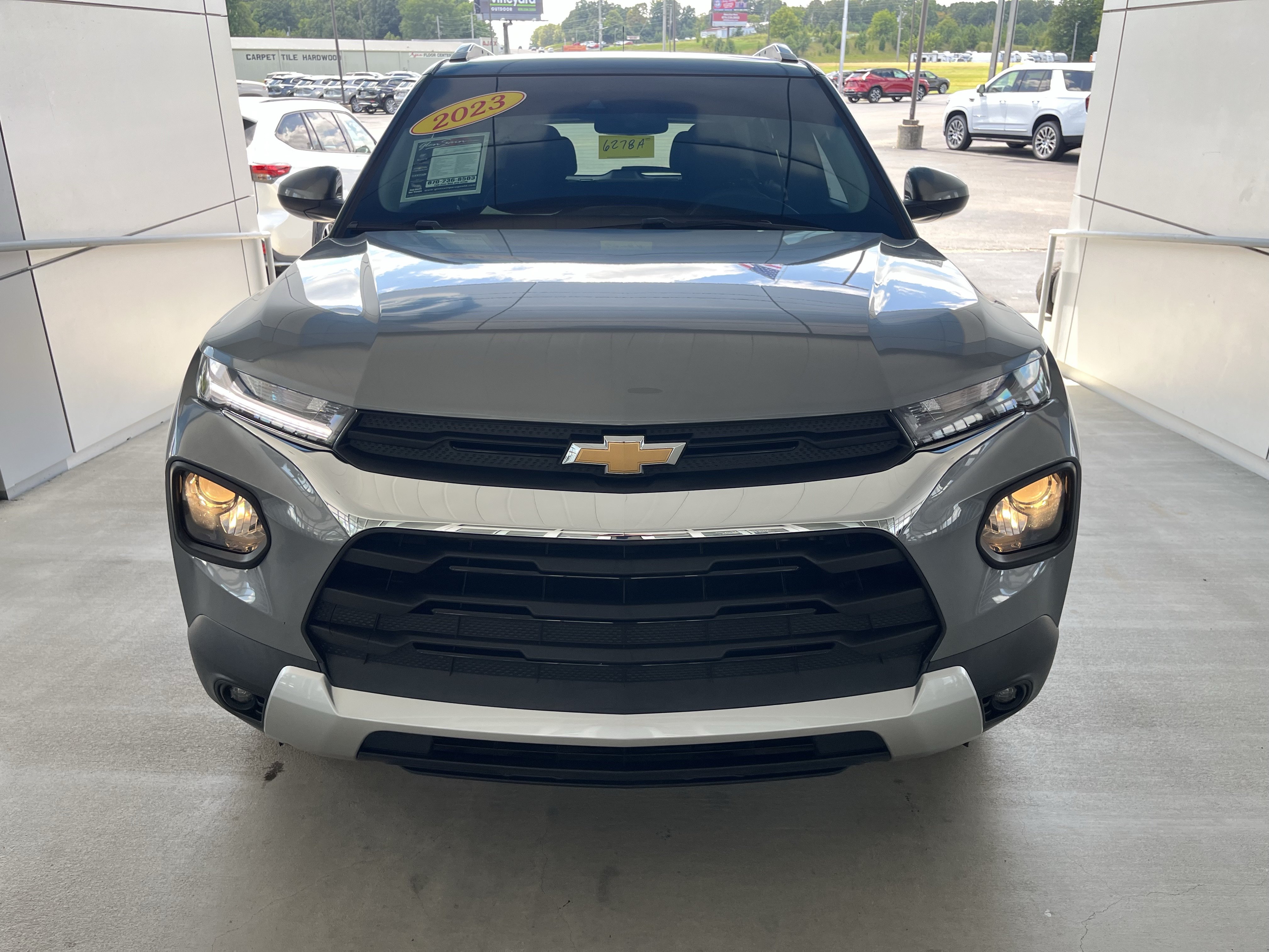 Used 2023 Chevrolet TrailBlazer LT FWD image 7