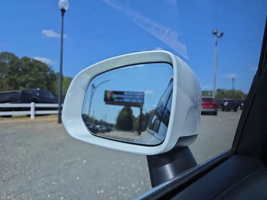 Used 2016 Volvo XC90 T6 Inscription w/ Vision Package image 27