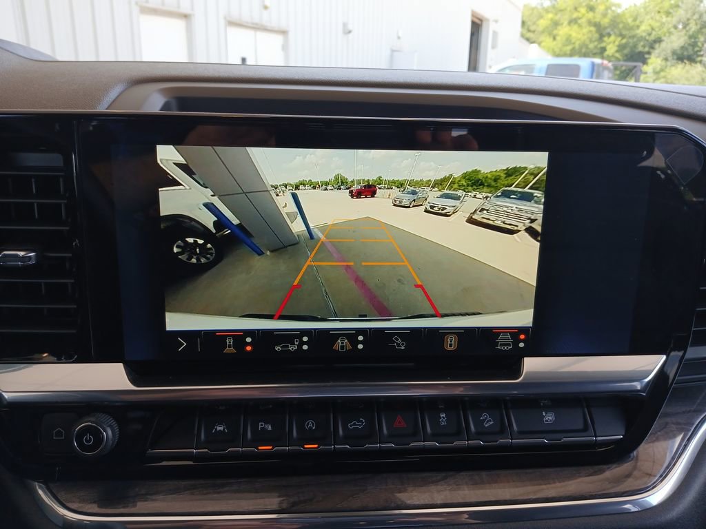 Used 2025 Chevrolet Silverado 1500 LTZ image 15