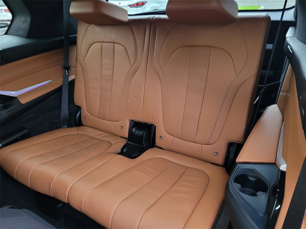 Used 2022 BMW X7 xDrive40i w/ M Sport Package image 14