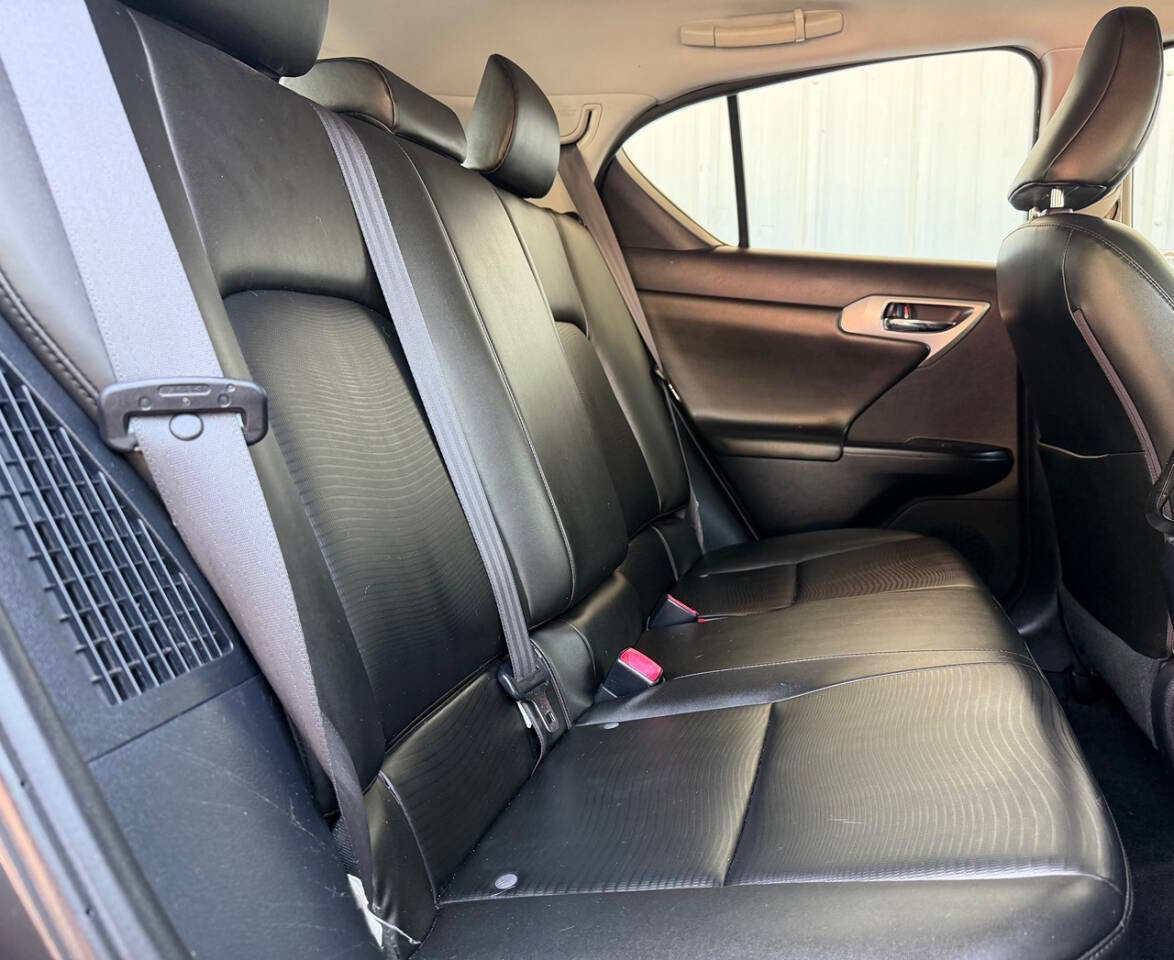Used 2011 Lexus CT 200h Premium w/ Premium Audio Pkg FWD image 27