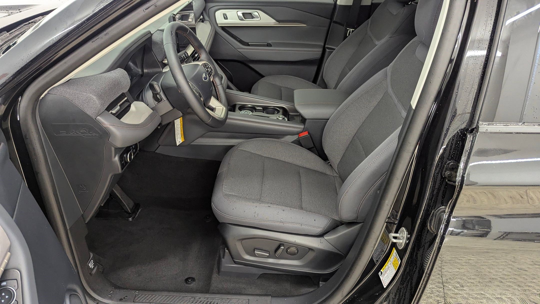 New 2026 Ford Explorer Active image 5