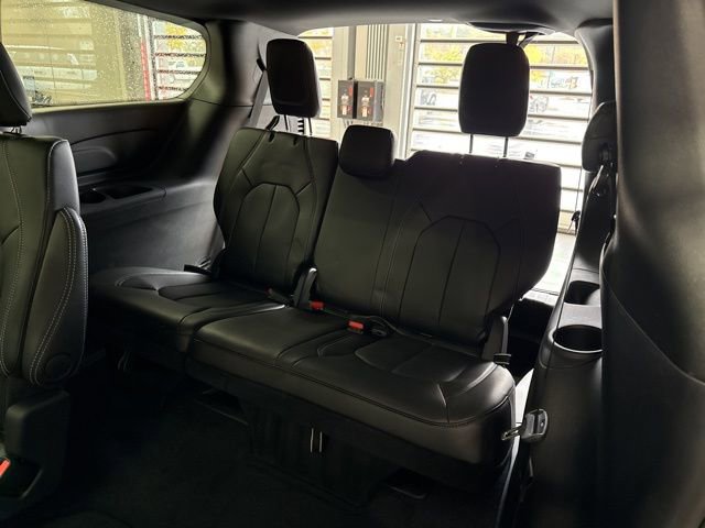 New 2026 Chrysler Pacifica Select w/ S Appearance Package image 33