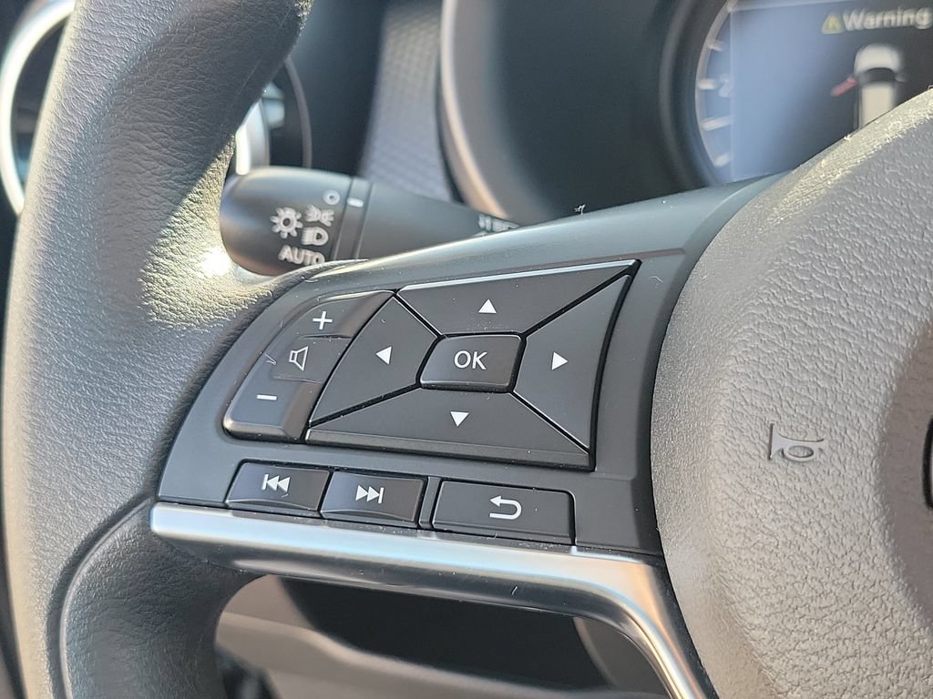 Used 2024 Nissan Kicks SV FWD image 12