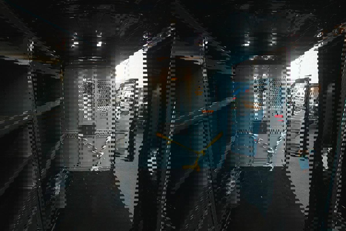 Used 2018 Ford Transit 250 148 Medium Roof image 13