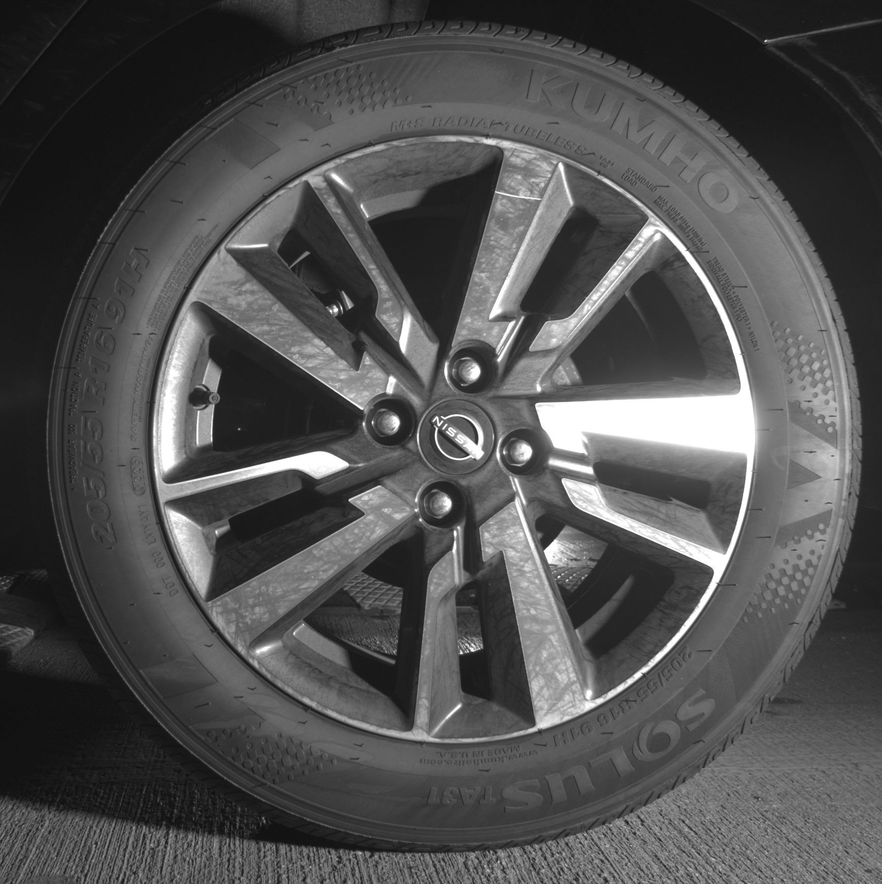Used 2025 Nissan Versa SV FWD image 14