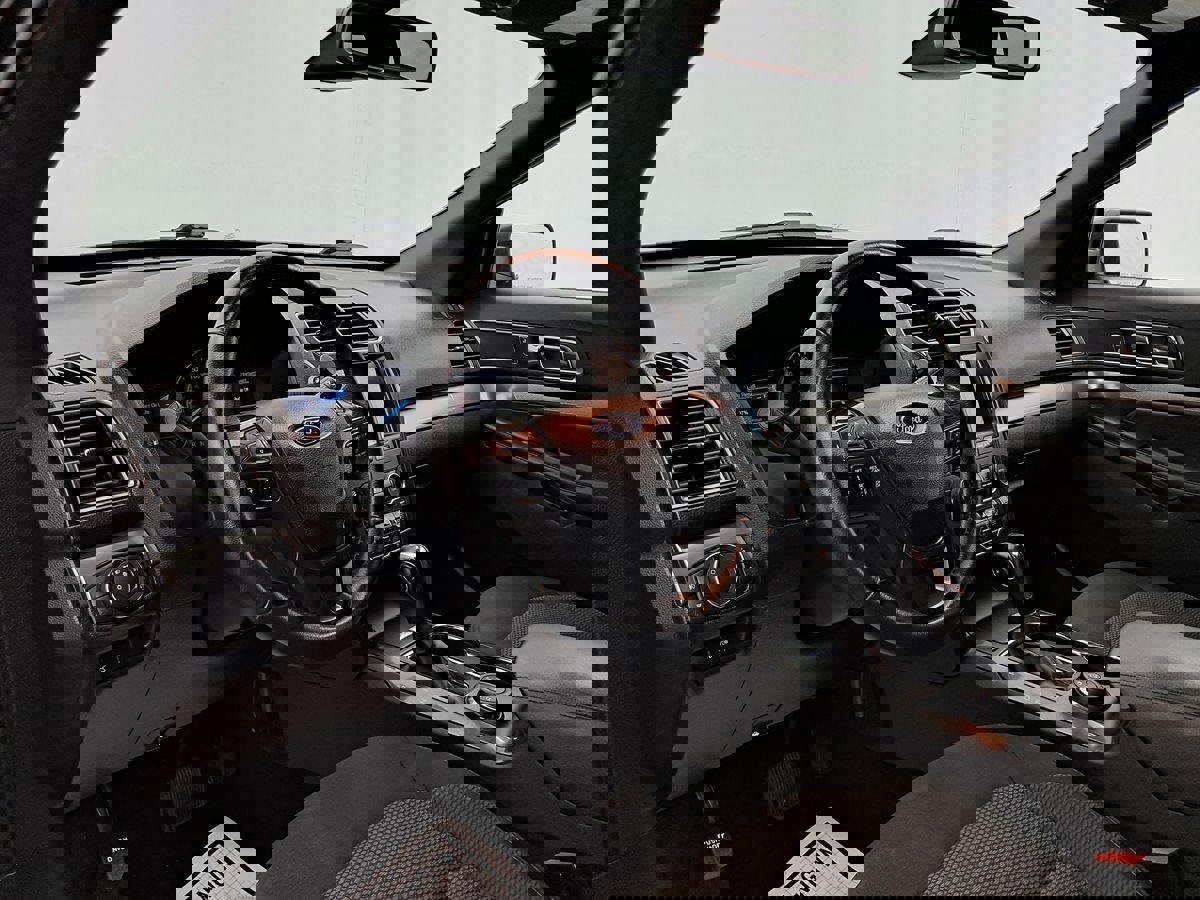 Used 2019 Ford Explorer XLT w/ Equipment Group 201A image 7