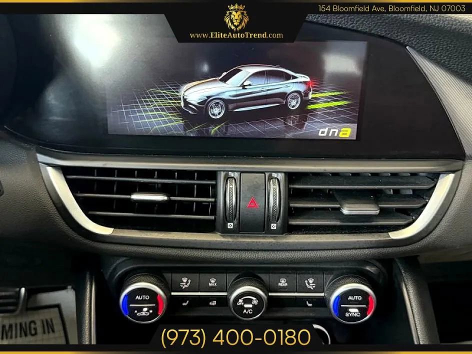 Used 2022 Alfa Romeo Giulia Veloce image 17