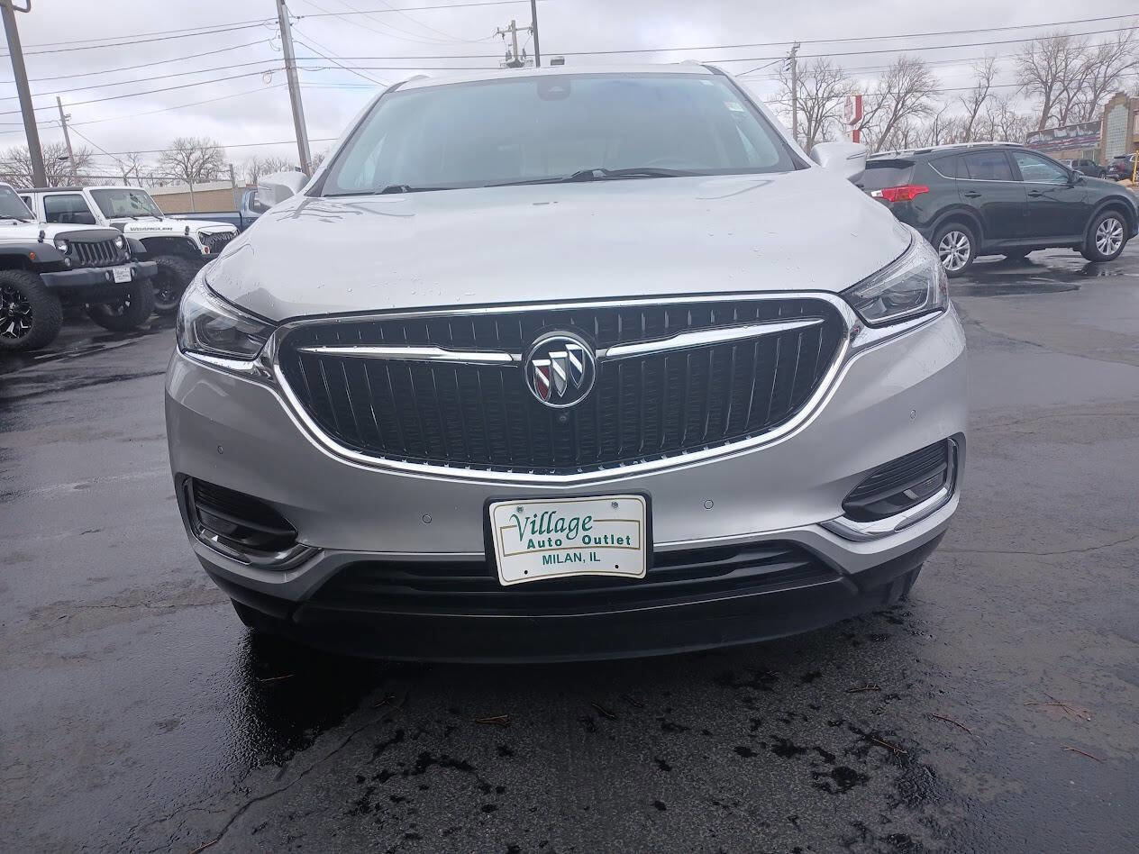 Used 2020 Buick Enclave Premium w/ Surround and Sites Package image 2