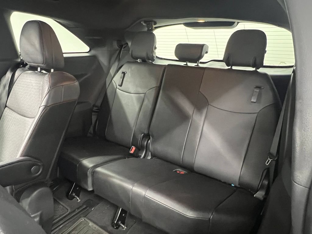 Used 2024 Toyota Sienna XSE w/ XSE Plus Package AWD/4WD image 13