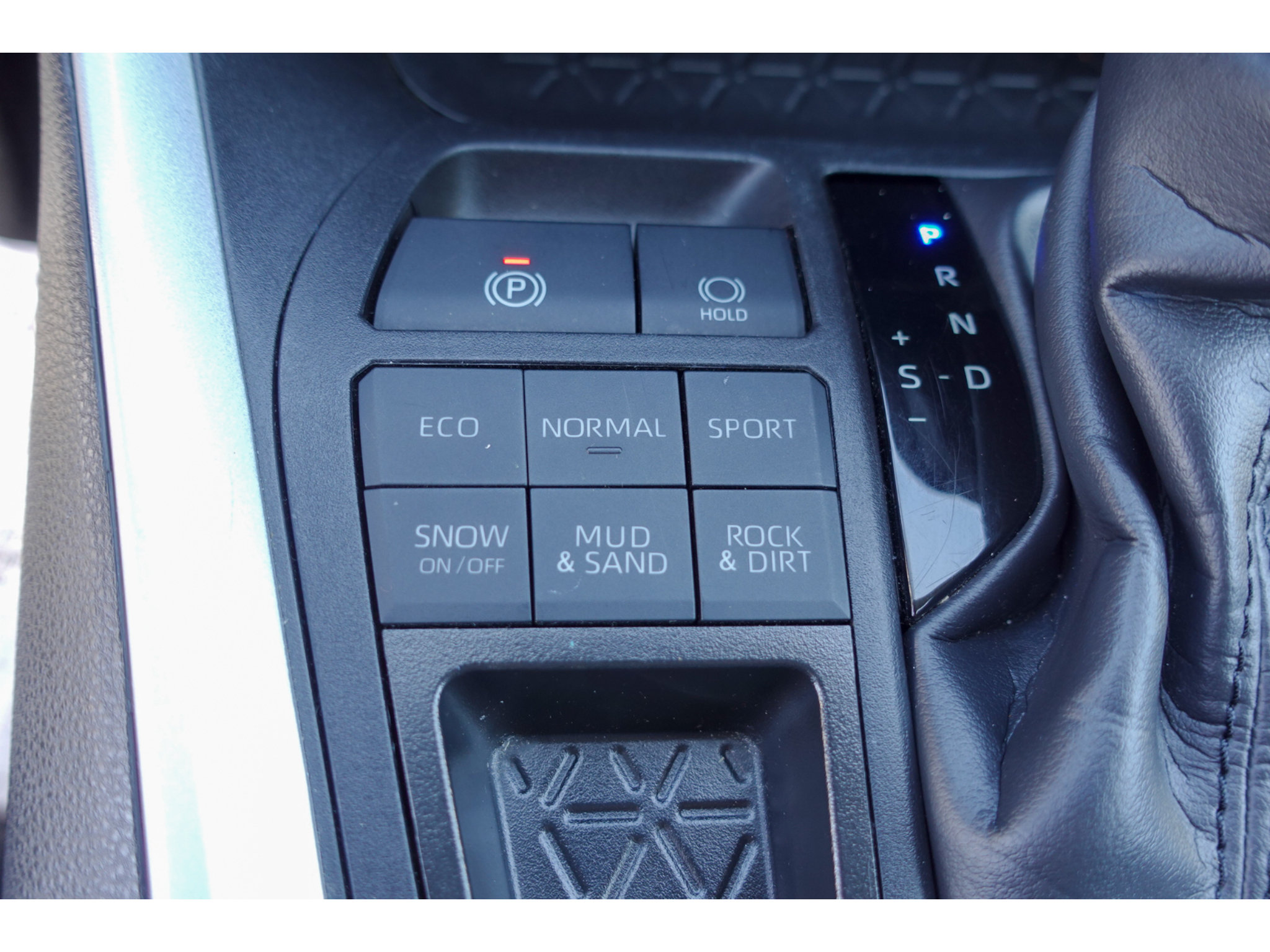 Used 2024 Toyota RAV4 XLE AWD/4WD image 19