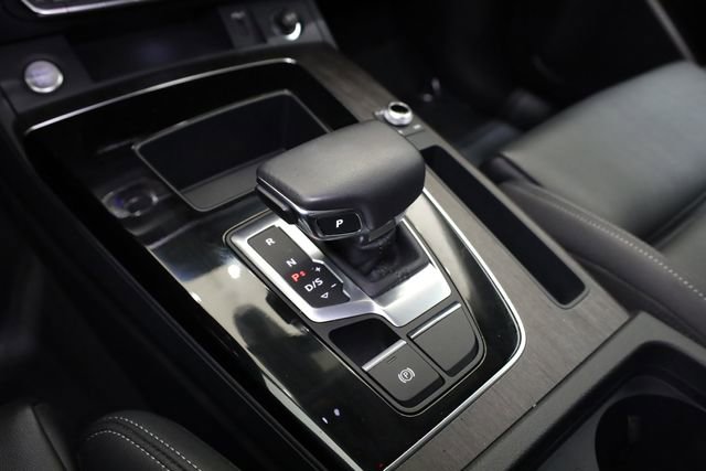 Used 2024 Audi Q5 2.0T Premium w/ Convenience Package image 27