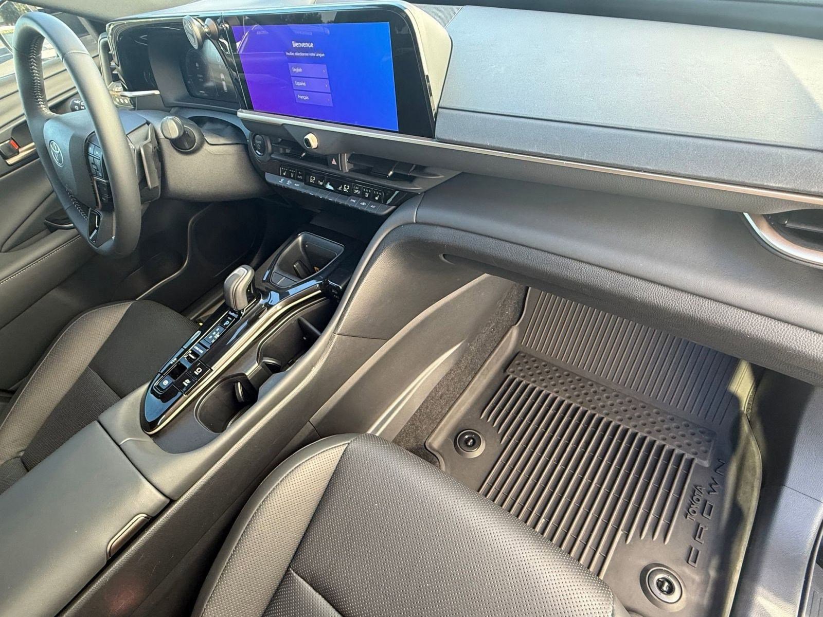 Used 2025 Toyota Crown Signia image 34