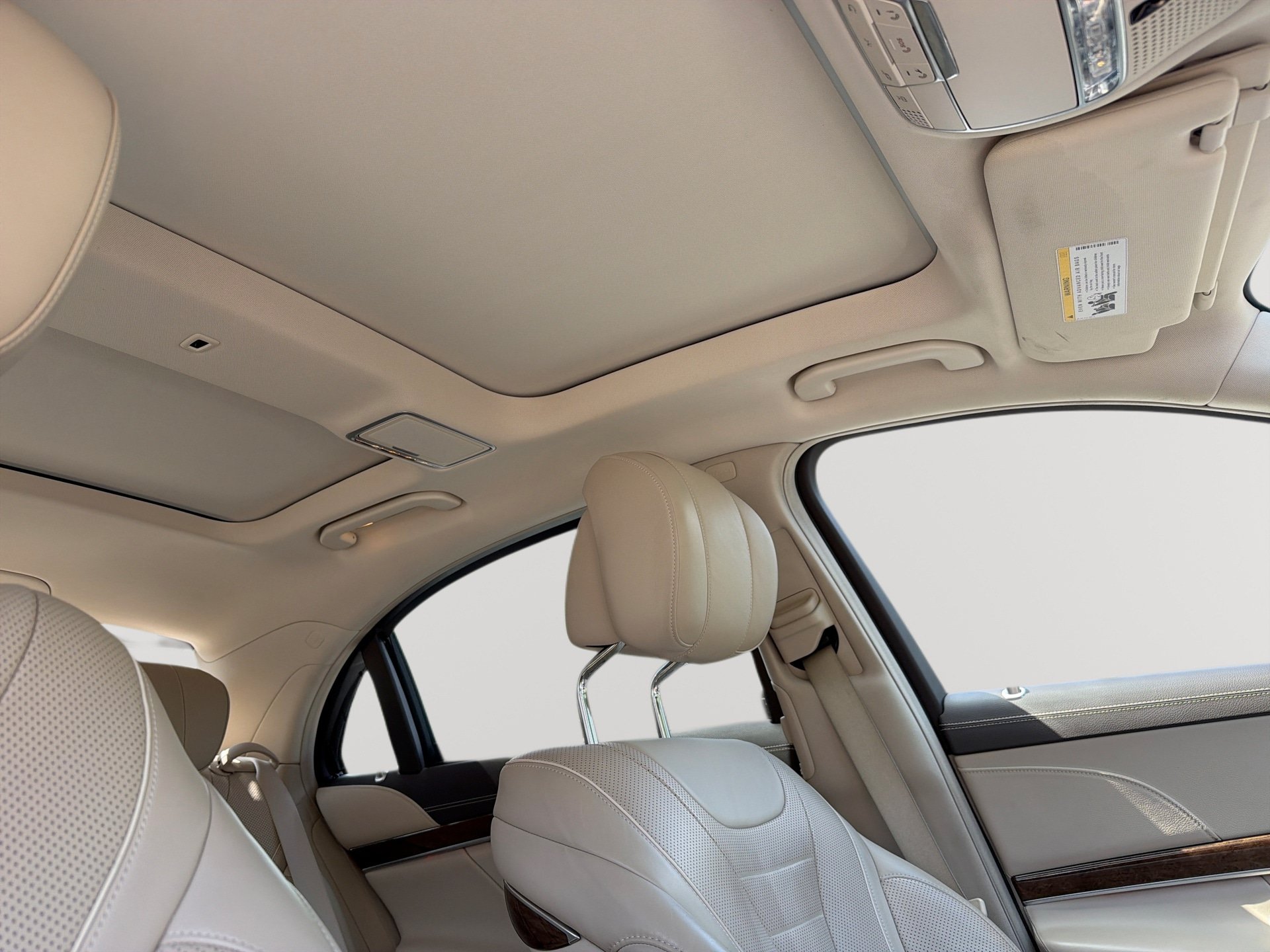 Used 2015 Mercedes-Benz S 550 4MATIC Sedan image 16