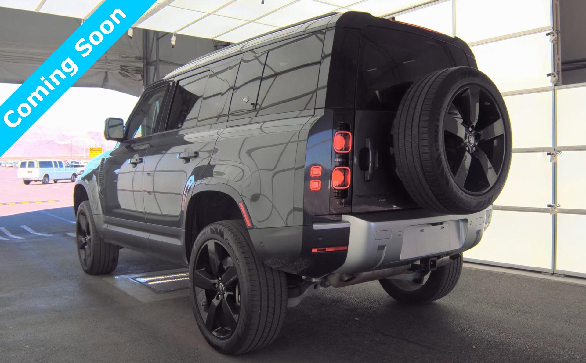 Used 2021 Land Rover Defender 110 SE image 4