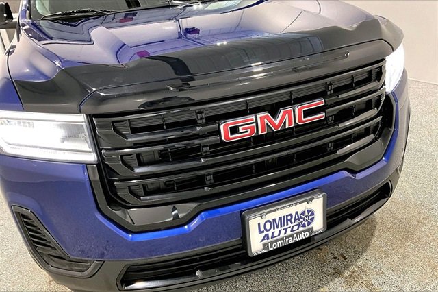 Used 2023 GMC Acadia SLE image 35