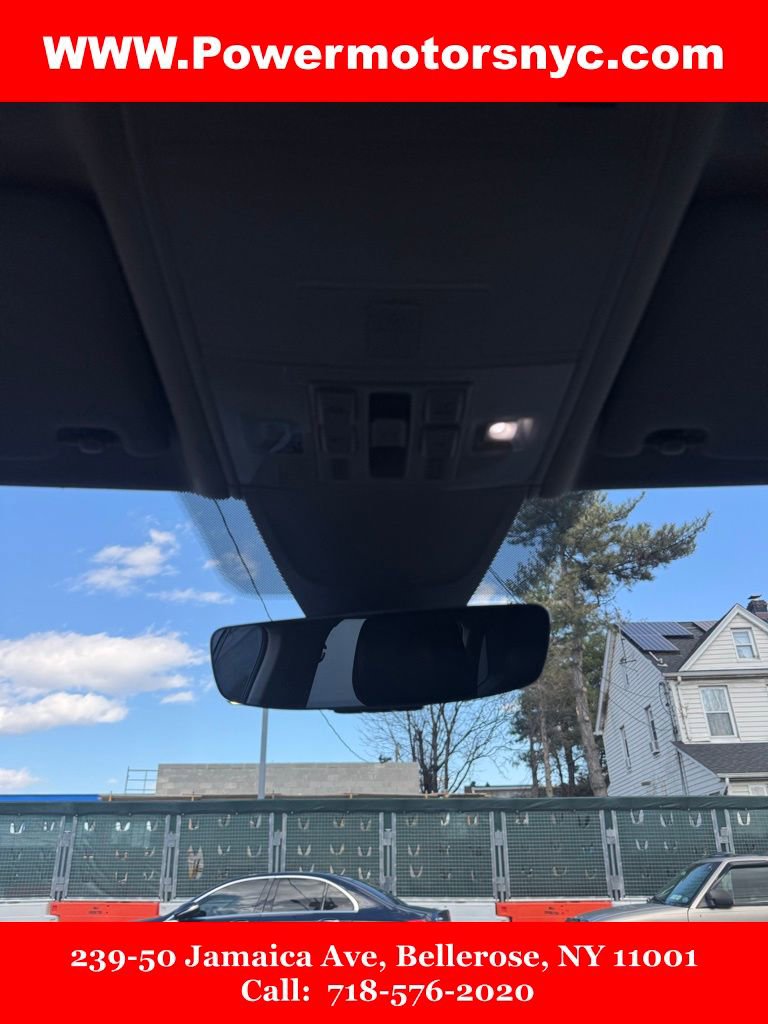Used 2022 Volkswagen Tiguan SE w/ Panoramic Sunroof Package AWD/4WD image 28