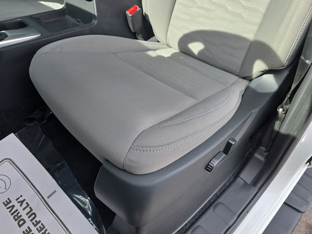 Used 2024 Nissan Frontier SV w/ SV Convenience Package image 32