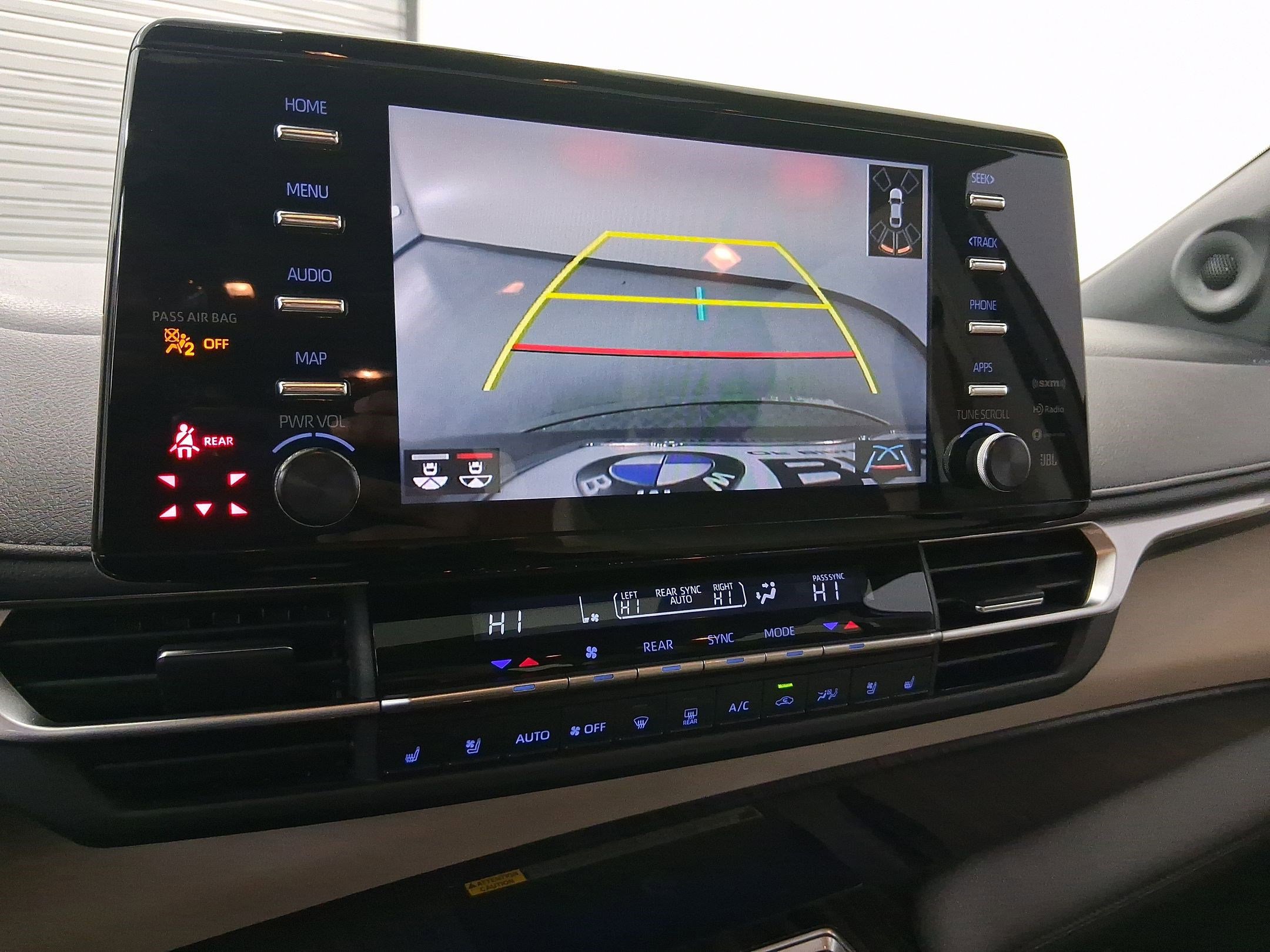 Used 2021 Toyota Sienna Limited image 25