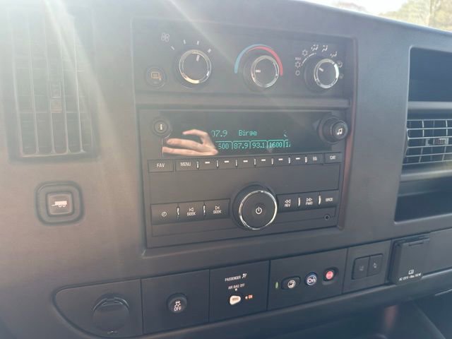 Certified 2024 Chevrolet Express 3500 LT w/ LT Preferred Equipment Group RWD image 18