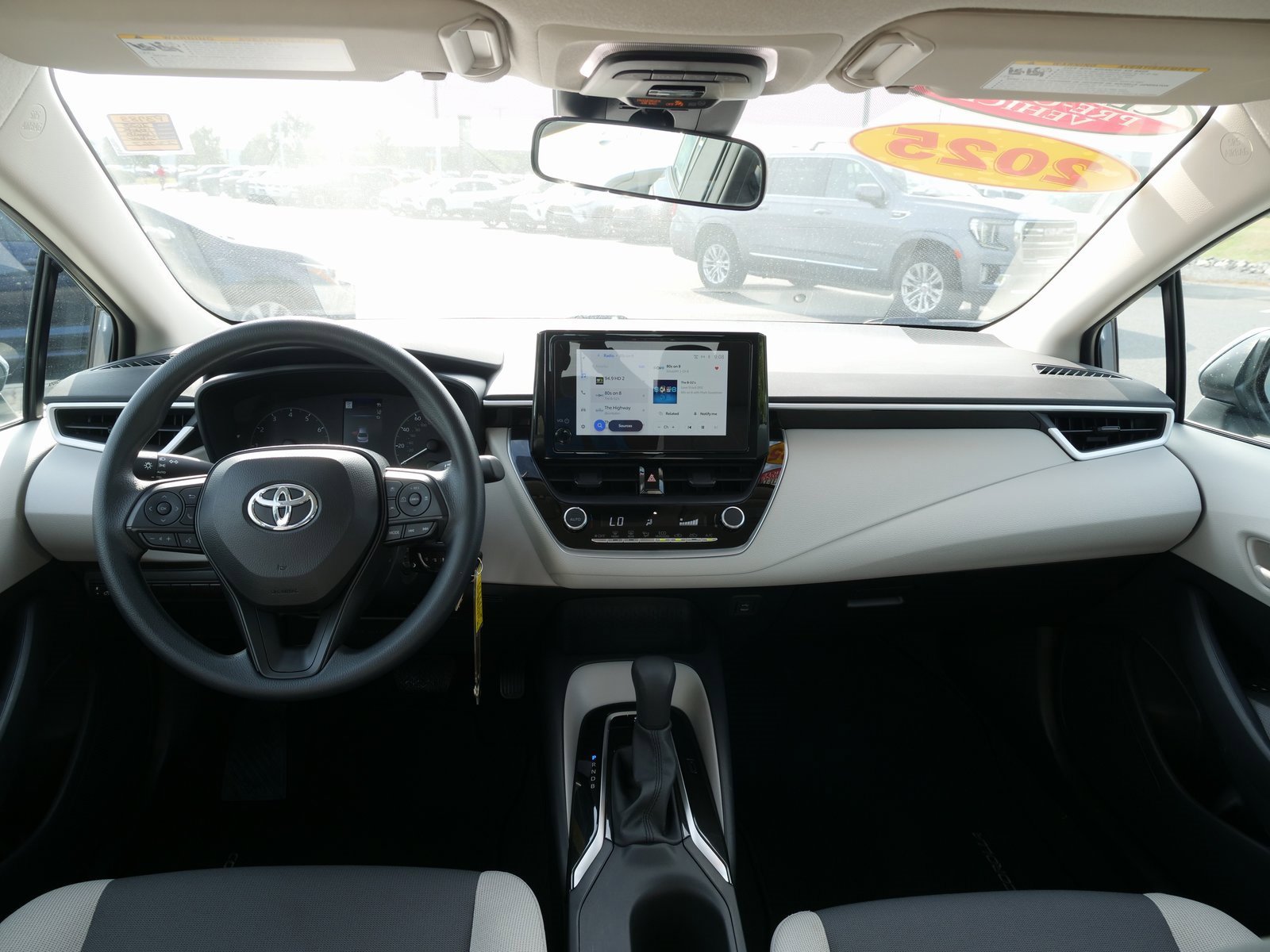 Used 2025 Toyota Corolla LE image 16
