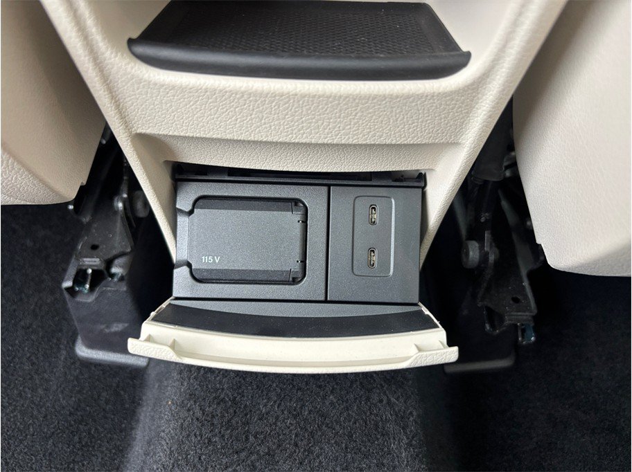 Used 2022 Mercedes-Benz GLB 250 image 41