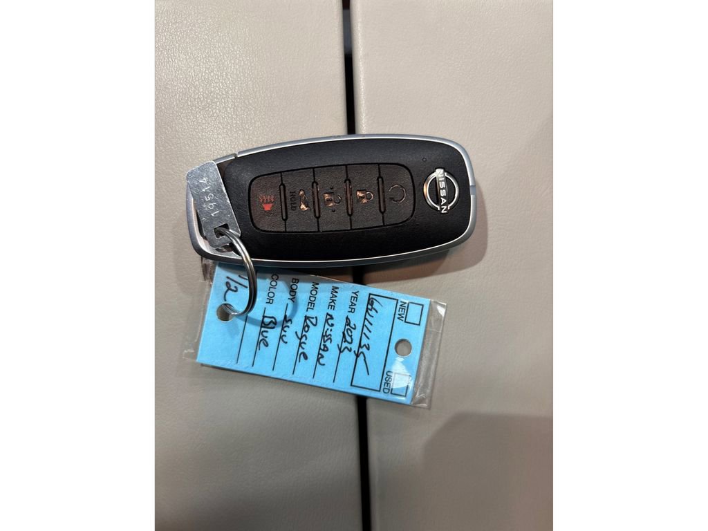 Used 2023 Nissan Rogue SL w/ SL Premium Package image 38
