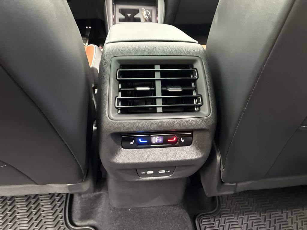 New 2026 Volkswagen Tiguan SEL R-Line AWD/4WD image 20