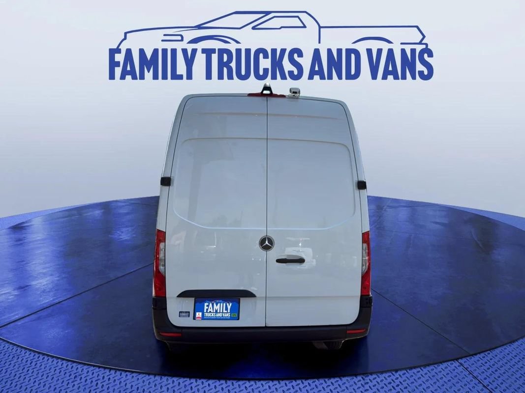 Used 2020 Mercedes-Benz Sprinter 2500 image 3