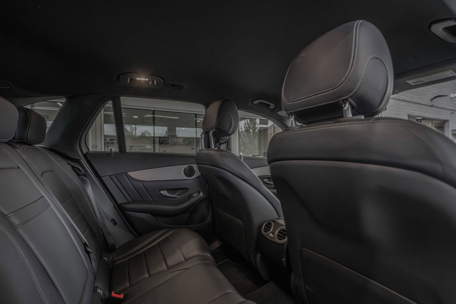 Used 2021 Mercedes-Benz GLC 300 GLC 300 image 28