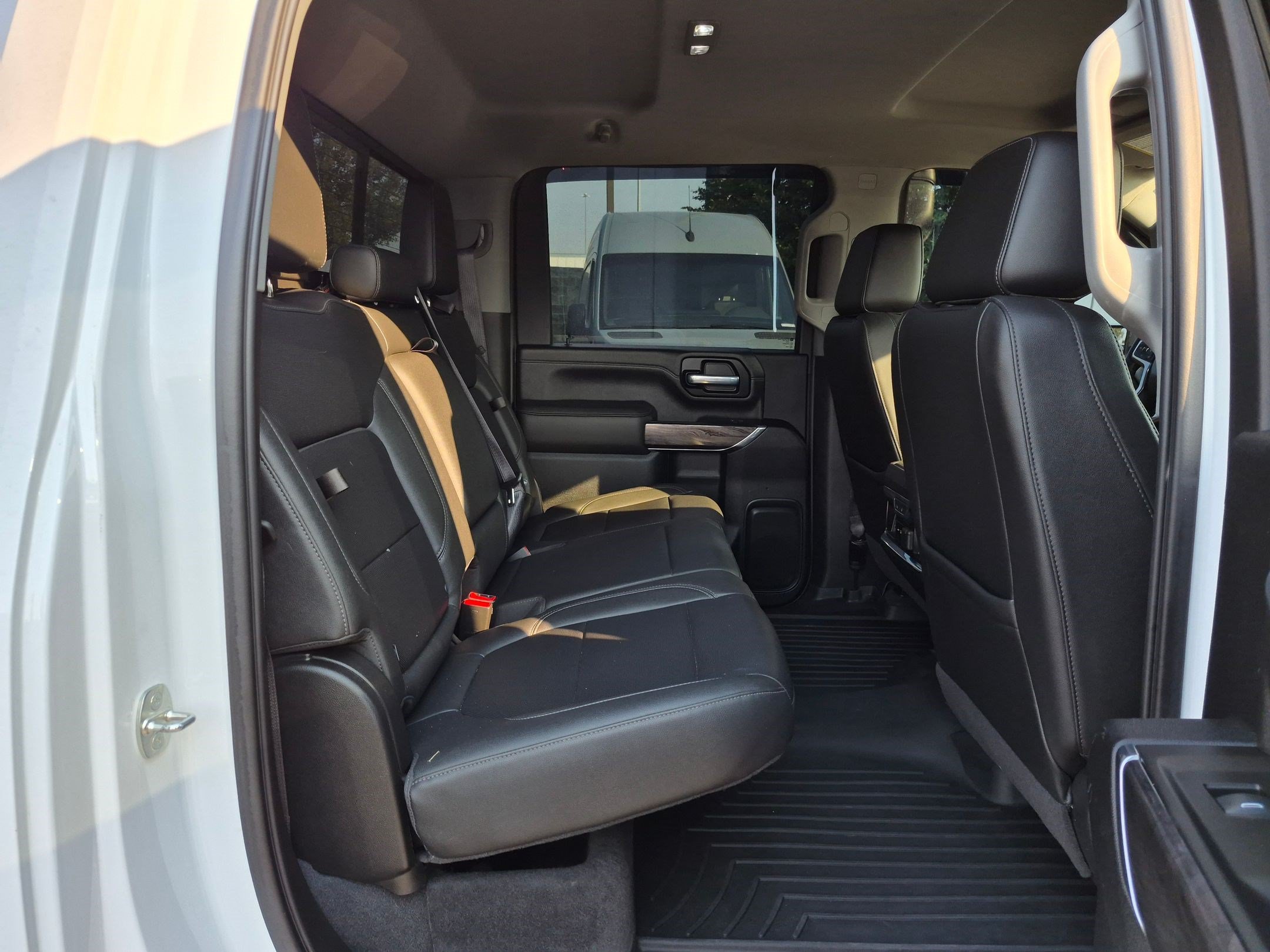 Used 2021 Chevrolet Silverado 2500 LTZ w/ LTZ Plus Package AWD/4WD image 31
