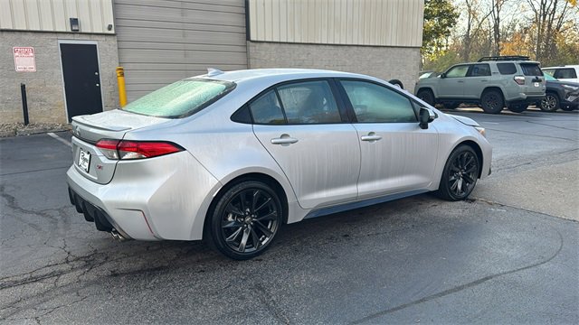 Used 2024 Toyota Corolla SE image 29