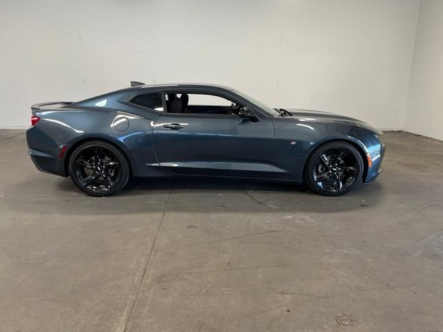 Used 2019 Chevrolet Camaro LT w/ Technology Package RWD image 2