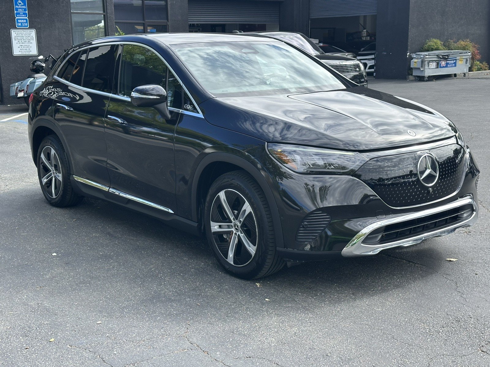 Used 2023 Mercedes-Benz EQE 350+ 4MATIC SUV image 7