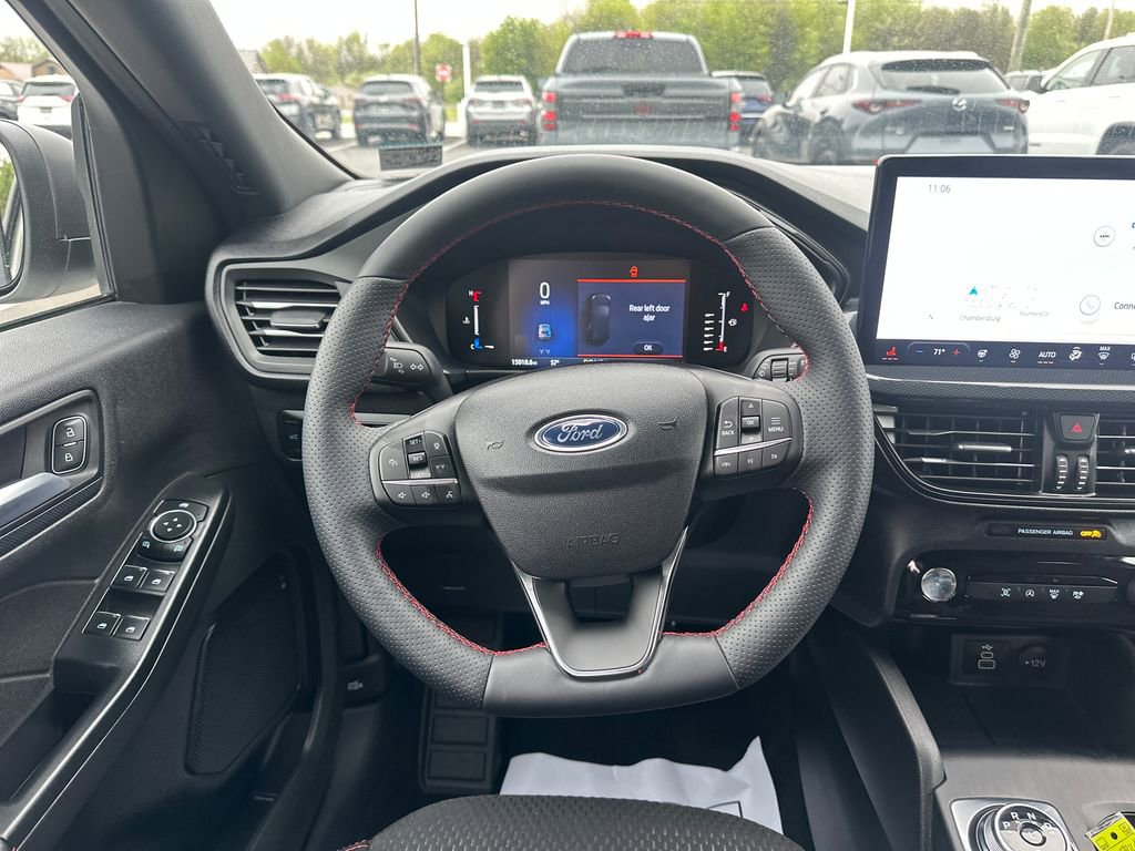 Used 2024 Ford Escape ST-Line w/ Tech Pack #1 AWD/4WD image 18