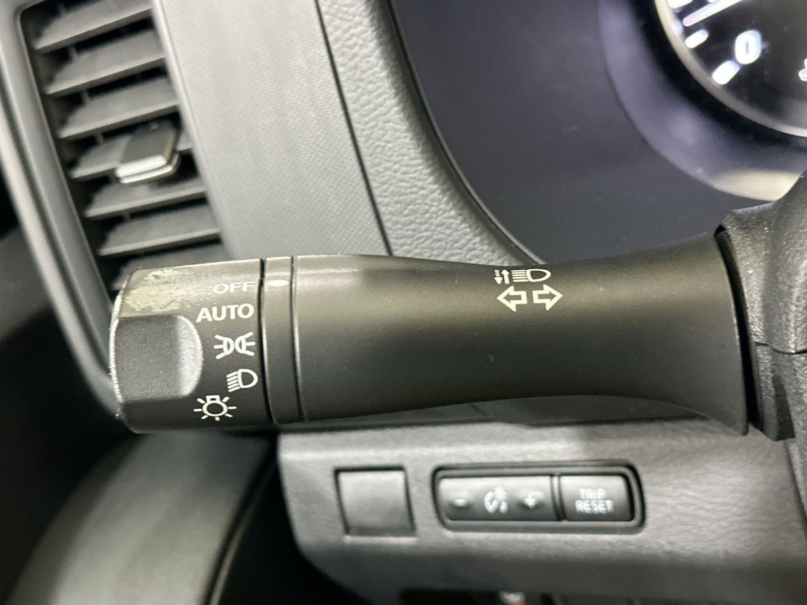 Used 2023 Nissan Frontier S w/ Technology Package image 31