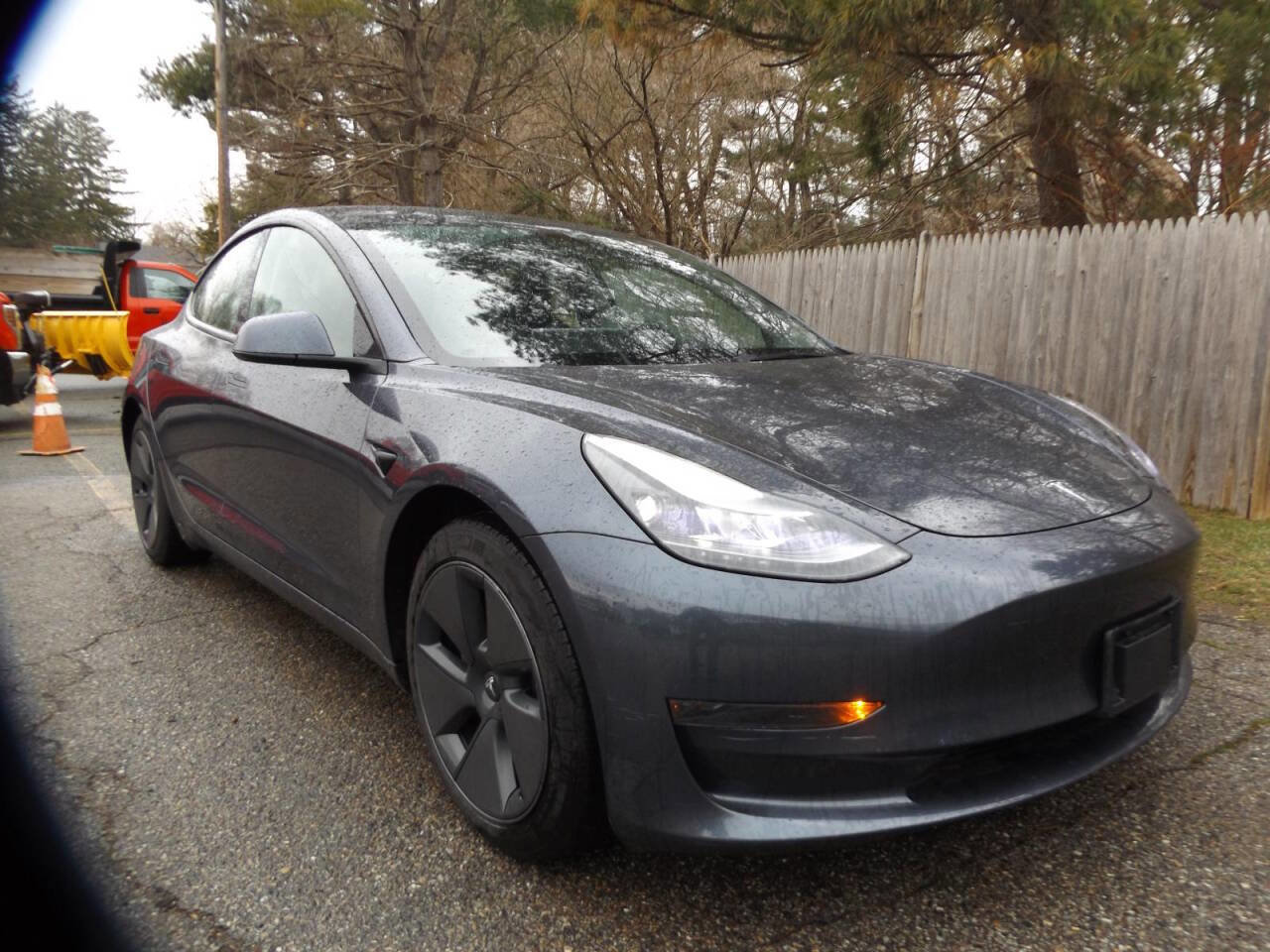 Used 2023 Tesla Model 3 Standard Range image 9