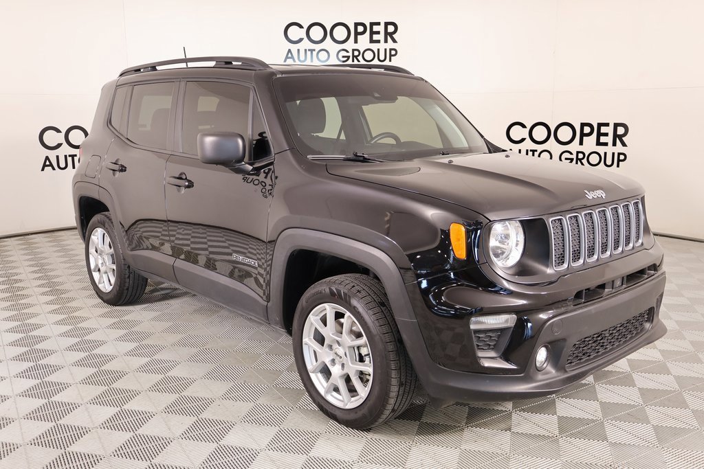 Used 2023 Jeep Renegade Latitude w/ Premium Group image 1