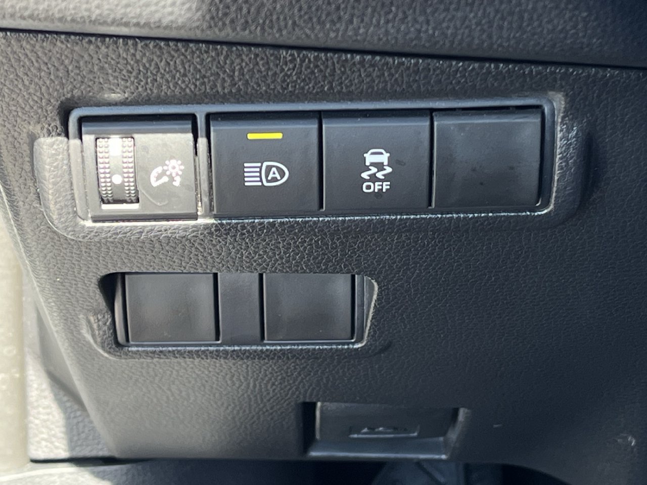 Used 2026 Toyota Corolla Cross LE FWD image 20