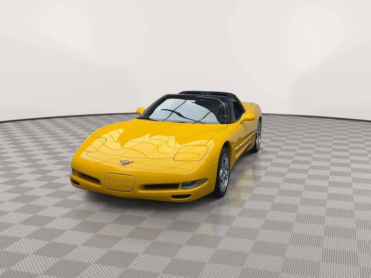Used 2000 Chevrolet Corvette Coupe w/ Roof Pkg RWD image 25