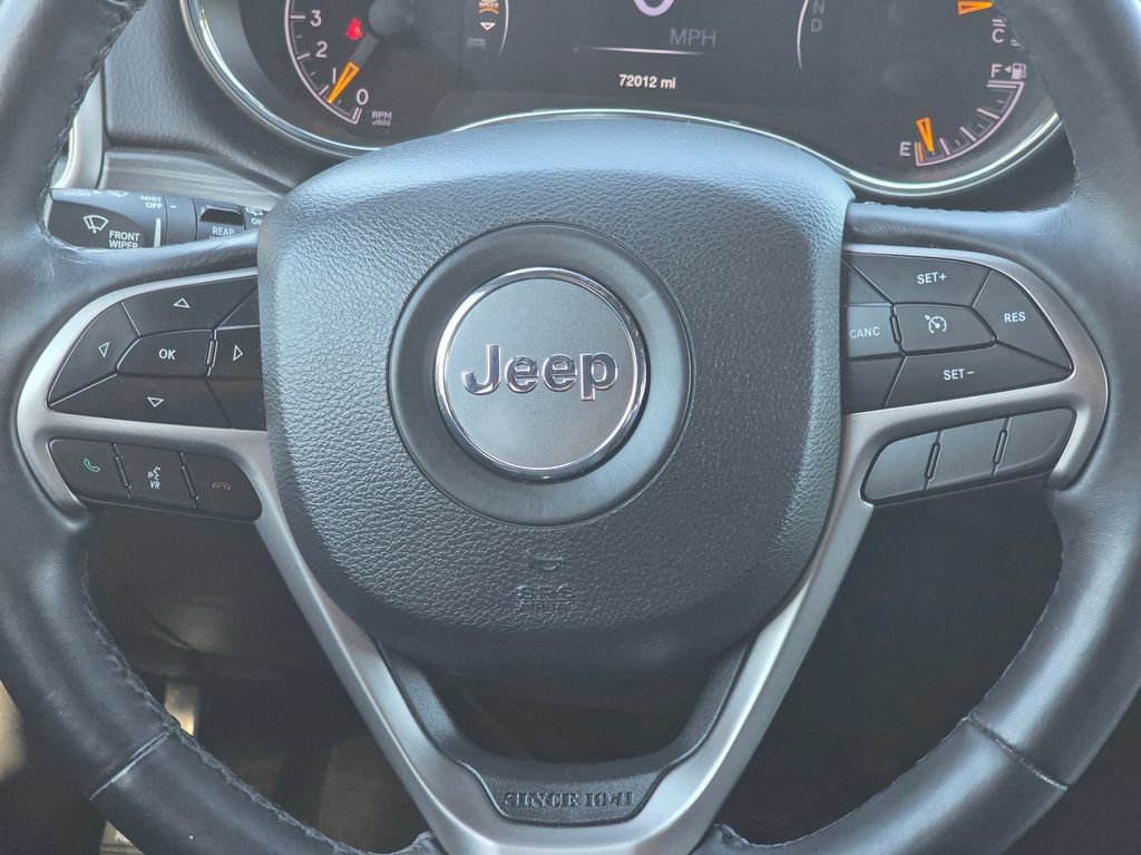 Used 2019 Jeep Grand Cherokee Limited AWD/4WD image 17