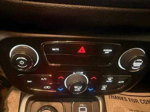 Certified 2021 Jeep Compass Latitude image 33