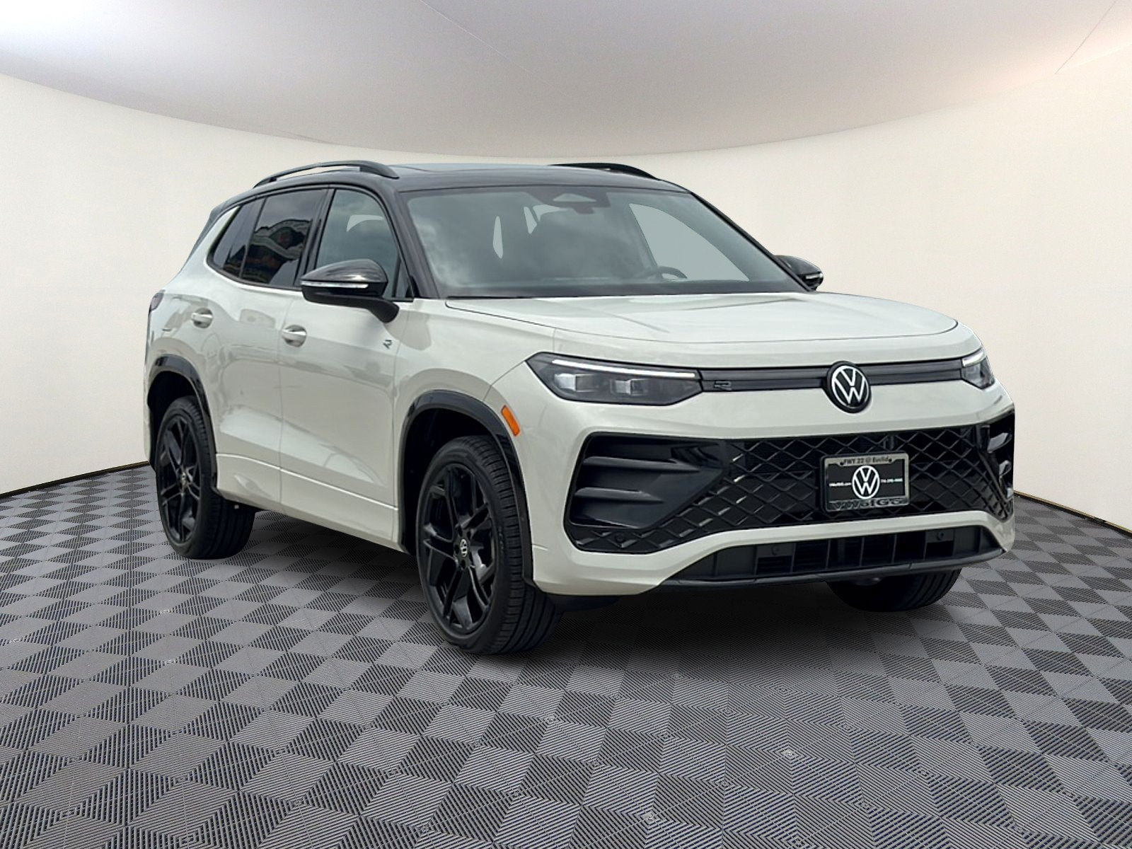 New 2026 Volkswagen Tiguan SE R-Line